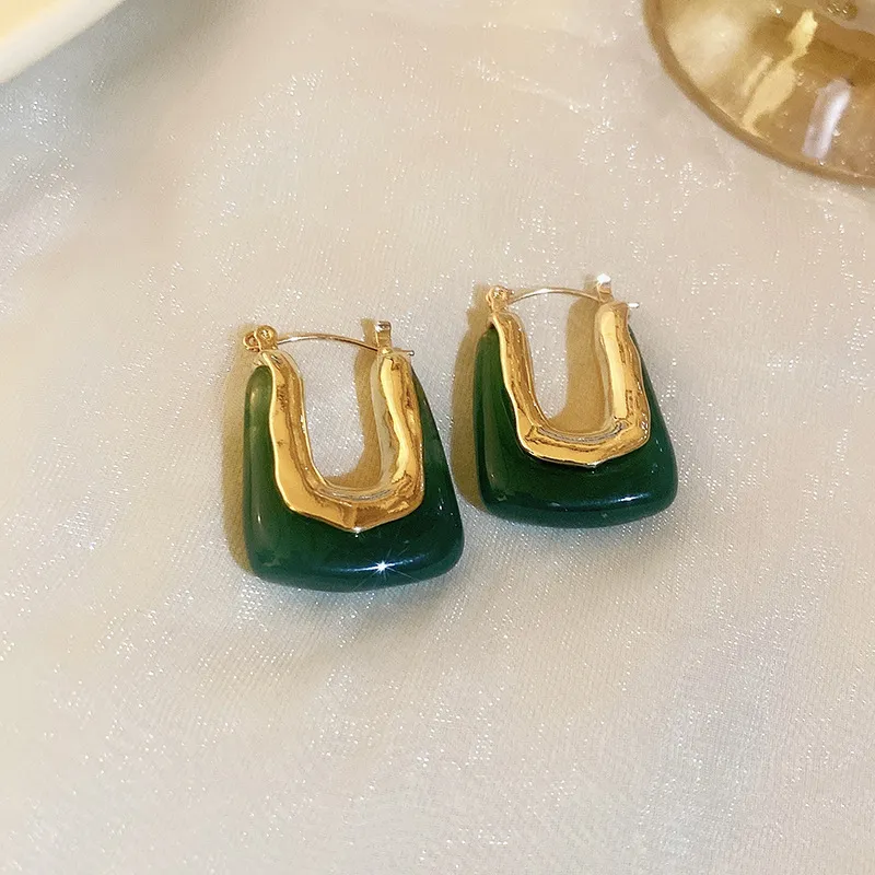 U-shape vintage style earrings